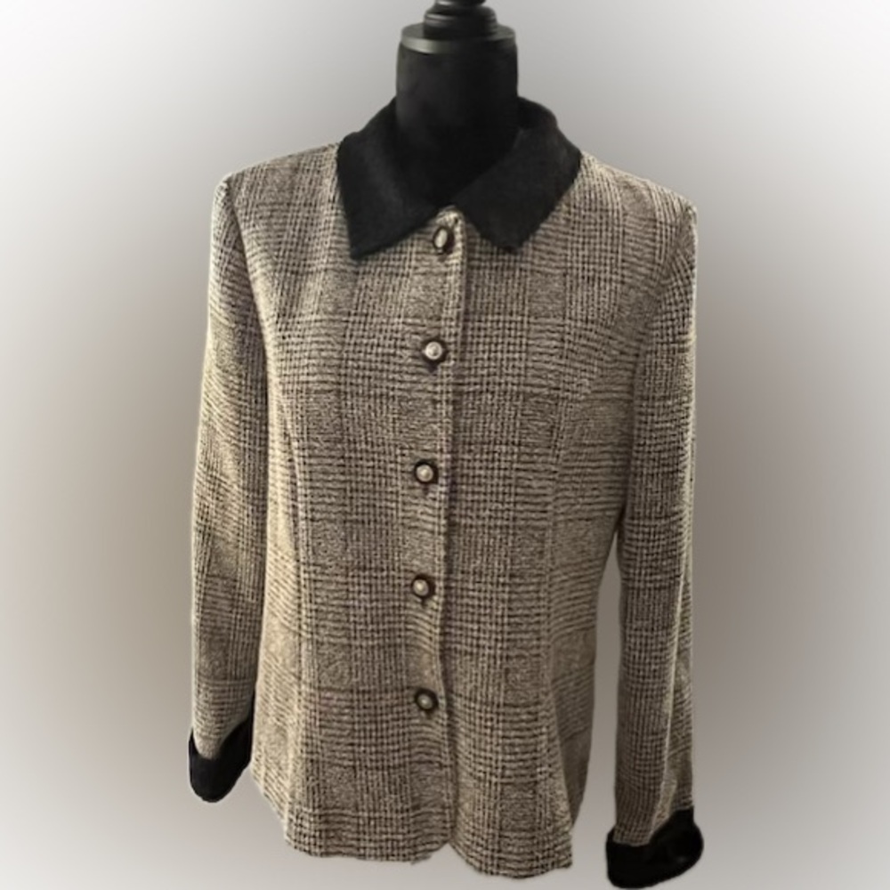 Vintage MISS DORBY Gray and Black Blazer with Elegant Plush Trim